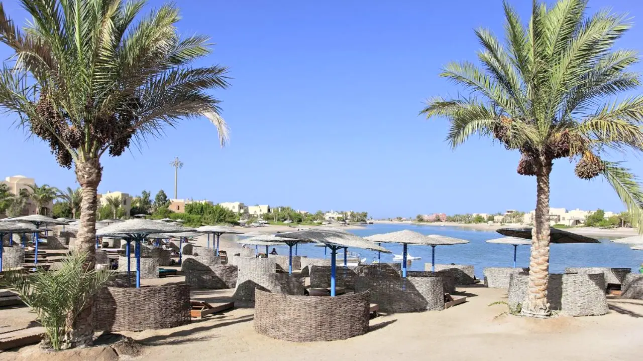 الفندق ثري كورنرز ريحانة - الجونة